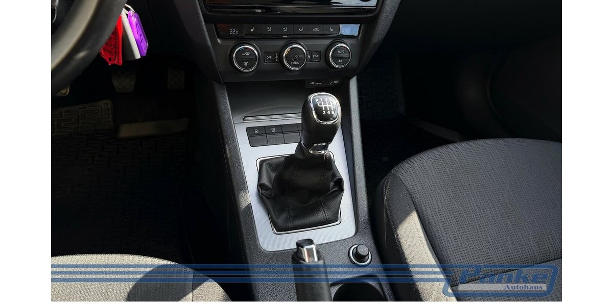 Skoda Octavia 1.4 kombi Style*Bi-Xenon*DAB*BT*PDC*AC* 188.106 km 9.480 &euro; Berlin 13187