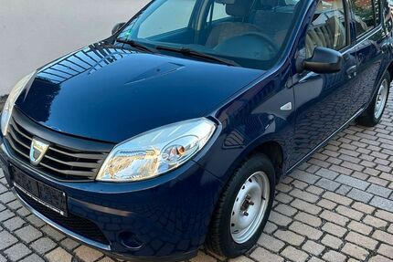Dacia Sandero 111.000 km 2.995 € Coswig 01640