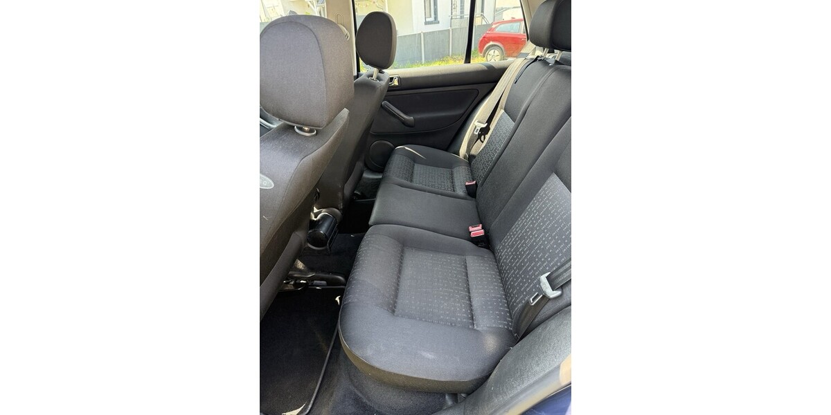 VW Golf IV 152.000 km 3.000 € Gernsbach 76593