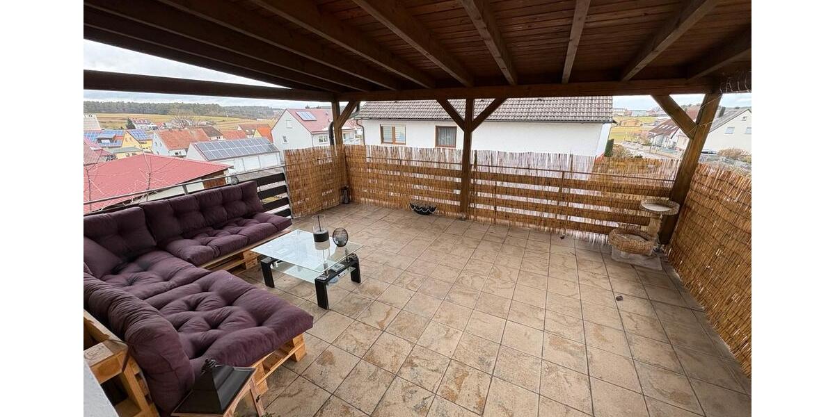 Etagenwohnung Mitteleschenbach - 5 Zimmer, 120 m&sup2;, 850&euro; | Angebot:25171586