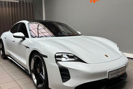 Porsche Taycan 25.000 km 75.999 &euro; Lübeck 23556