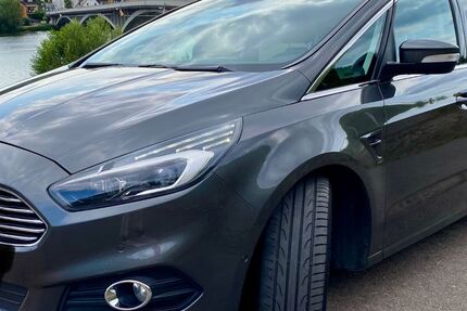 Ford S-Max 207.000 km 10.500 &euro; Riol 54340