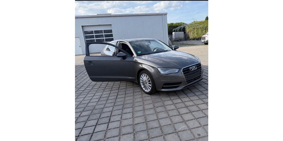 Audi A3 120.000 km 11.200 &euro; Saarbrücken 66130