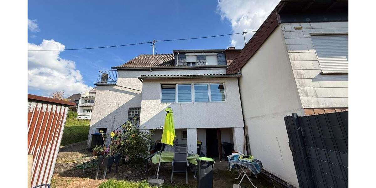 Charmantes Einfamilienhaus mit gepflegtem Obstgarten in 66346 Köllerbach zu verkaufen 6 zimmer