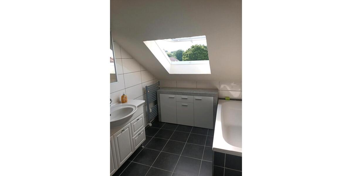 Dachgeschoßwohnung Rennerod - 4 Zimmer, 118 m&sup2;, 125.000&euro; | Angebot:26840332