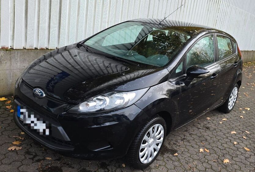 Ford Fiesta 70.910 km 4.299 € Hamburg 22399