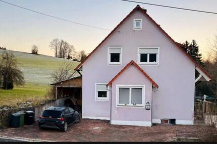 Haus Pfreimd - 6 Zimmer, 128 m&sup2;, 315.000&euro; | Angebot:25554165