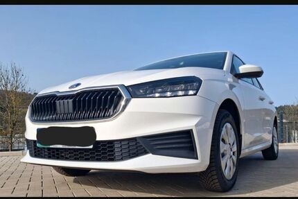 Skoda Fabia 13.857 km 15.151 &euro; Olpe 57462