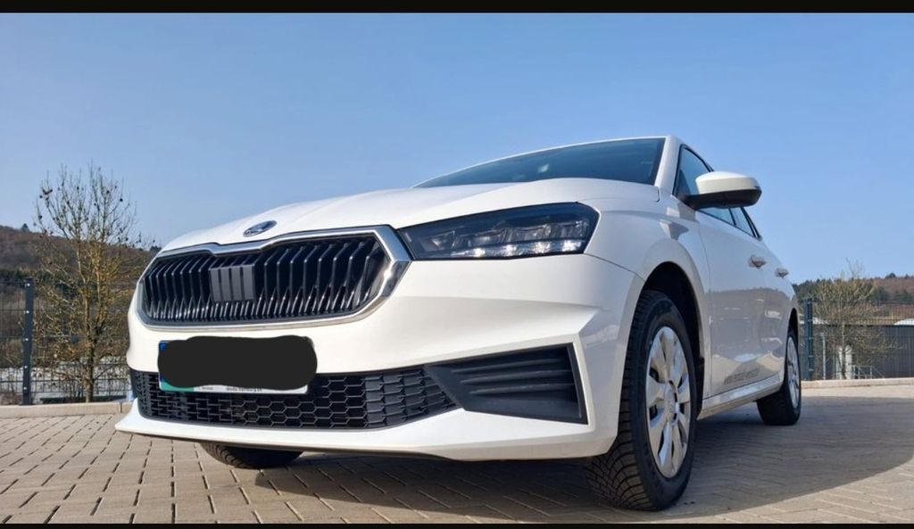 Skoda Fabia 13.857 km 15.151 &euro; Olpe 57462