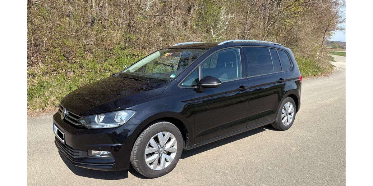 VW Touran 297.000 km 7.600 &euro; Engen 78234