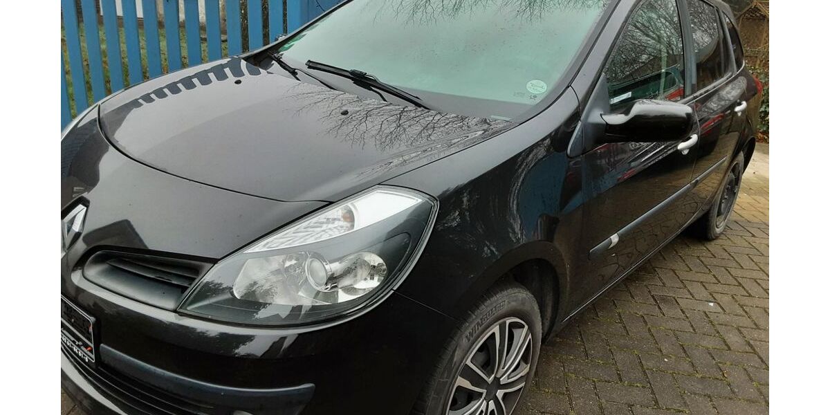 Renault Clio 134.266 km 3.800 &euro; Wiesmoor 26639