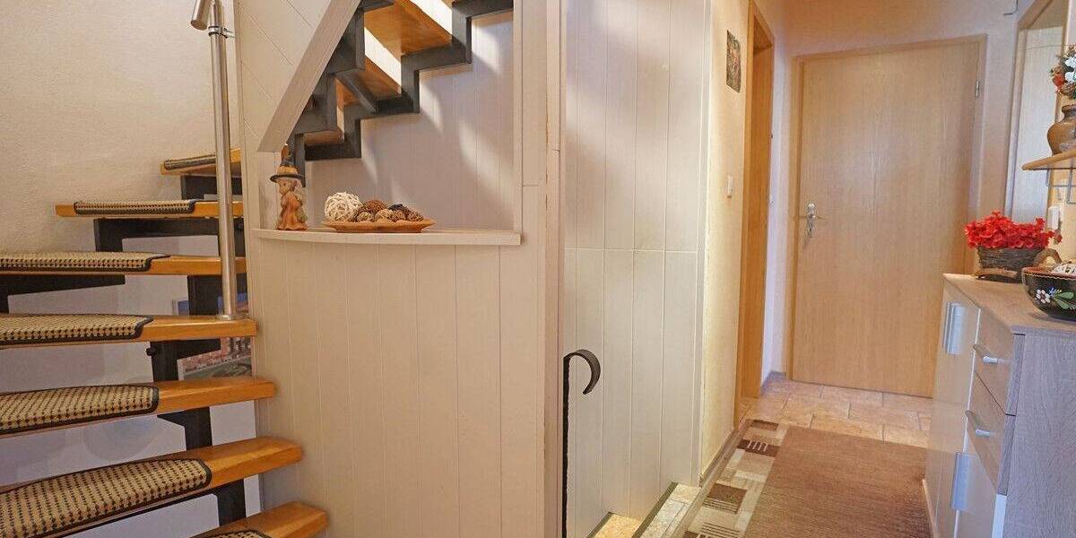 ZWEI DOPPELHAUSHÄLFTEN SUCHEN EINEN NEUEN EIGENTÜMER | OBERKAUFUNGEN 7 zimmer