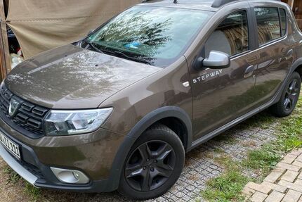 Dacia Sandero 84.000 km 8.200 &euro; Scherstetten 86872