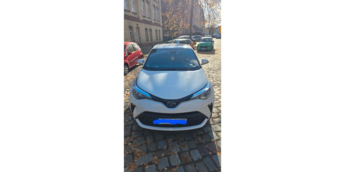 Toyota C-HR 36.000 km 19.250 € Berlin 13439
