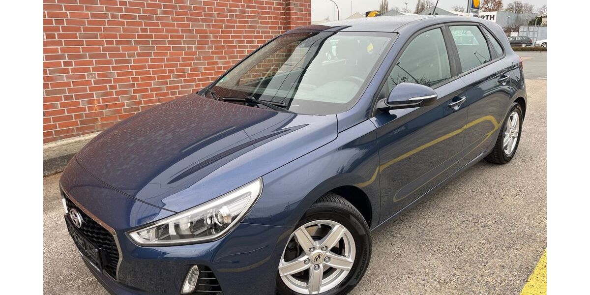 Hyundai i30 145.000 km 8.900 &euro; Herne 44629