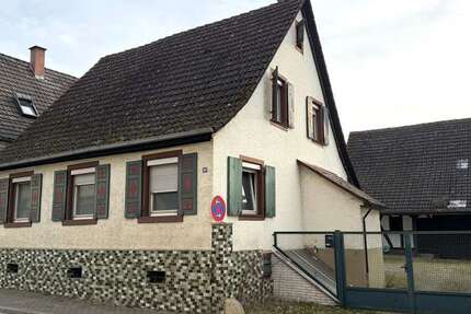 Haus Müllheim - 8.5 Zimmer, 272 m&sup2;, 490.000&euro; | Angebot:25383907