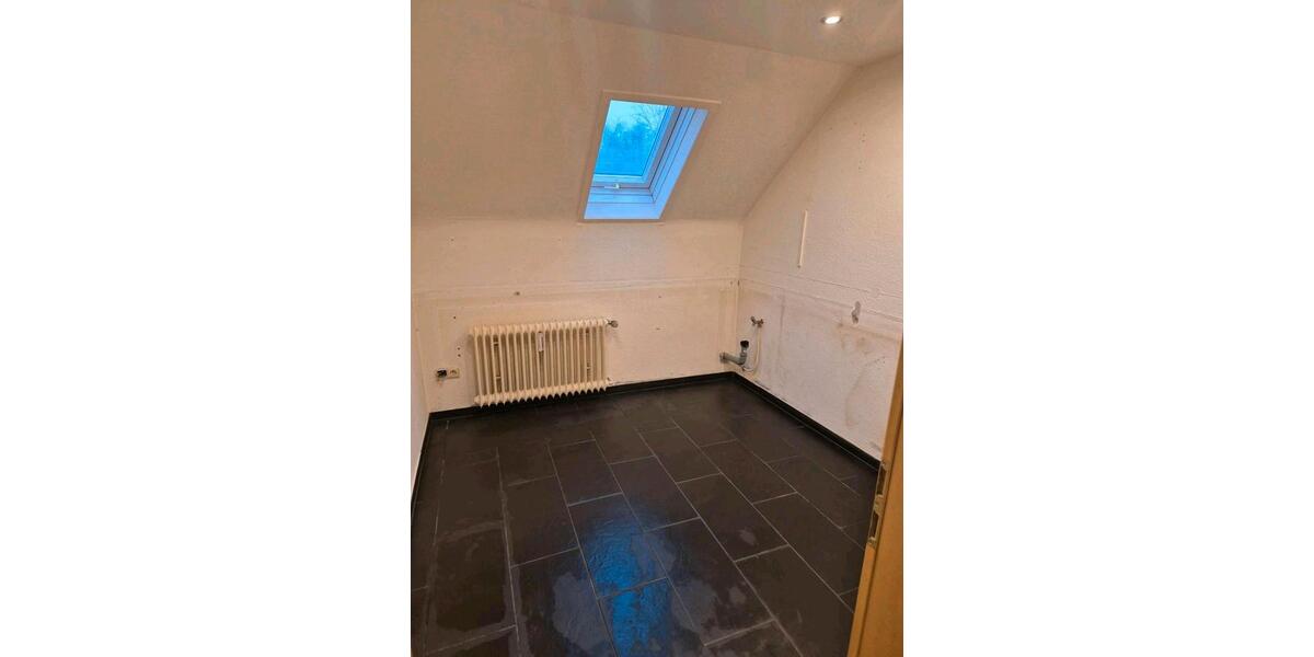 Dachgeschoßwohnung Neuenburg am Rhein - 5 Zimmer, 134 m&sup2;, 340.000&euro; | Angebot:26803415