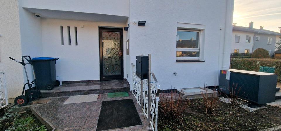 Einfamilienhaus Esslingen am Neckar Pliensauvorstadt - 5 Zimmer, 173 m&sup2;, 2.000&euro; | Angebot:24599416
