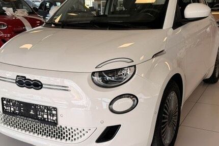 Fiat 500e 11.750 km 22.990 &euro; Lörrach 79541