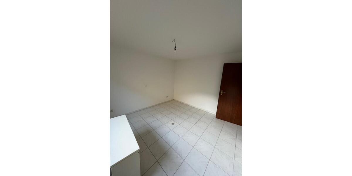 Etagenwohnung Forst - 2.5 Zimmer, 61 m&sup2;, 165.000&euro; | Angebot:24677451