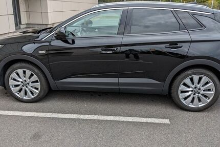 Opel Grandland (X) 102.000 km 16.100 € Rüsselsheim 65428