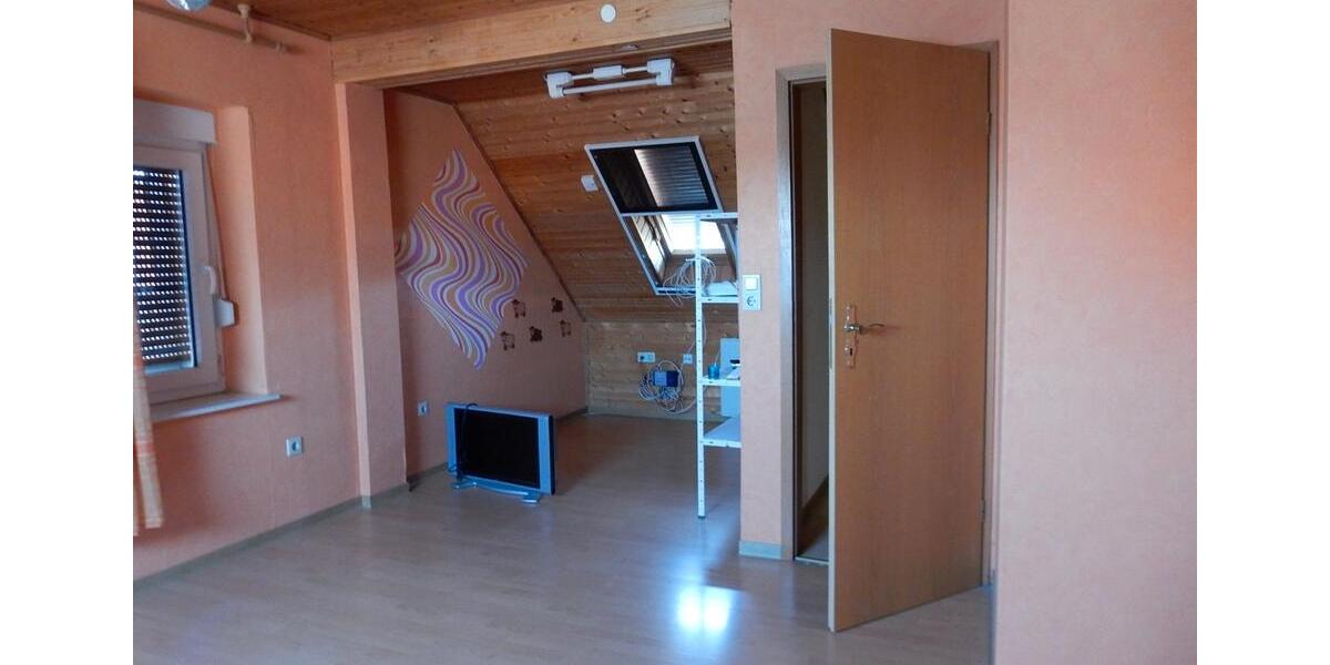 Einfamilienhaus Homberg (Efze) - 4 Zimmer, 151 m&sup2;, 189.000&euro; | Angebot:27118212
