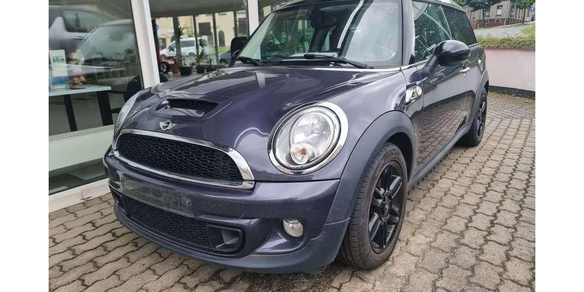 Mini Cooper SD Clubman 98.000 km 9.999 € Eibenstock 08309