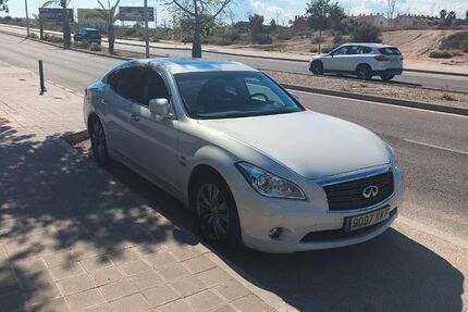 INFINITI M35 132.500 km 22.499 € Bremen 28201