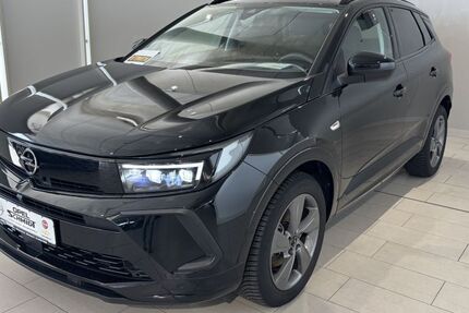 Opel Grandland (X) 33.426 km 21.990 &euro; Wilhelmshaven 26389
