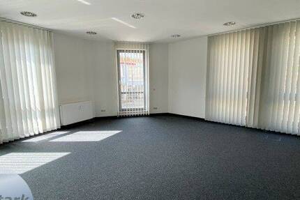 Gewerbeobjekt Plauen Stadtmitte - 2 Zimmer, 65 m&sup2;, 500&euro; | Angebot:26902529