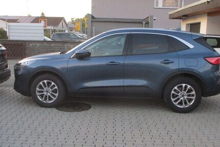 Ford Kuga 163.668 km 12.499 &euro; Babenhausen 64832