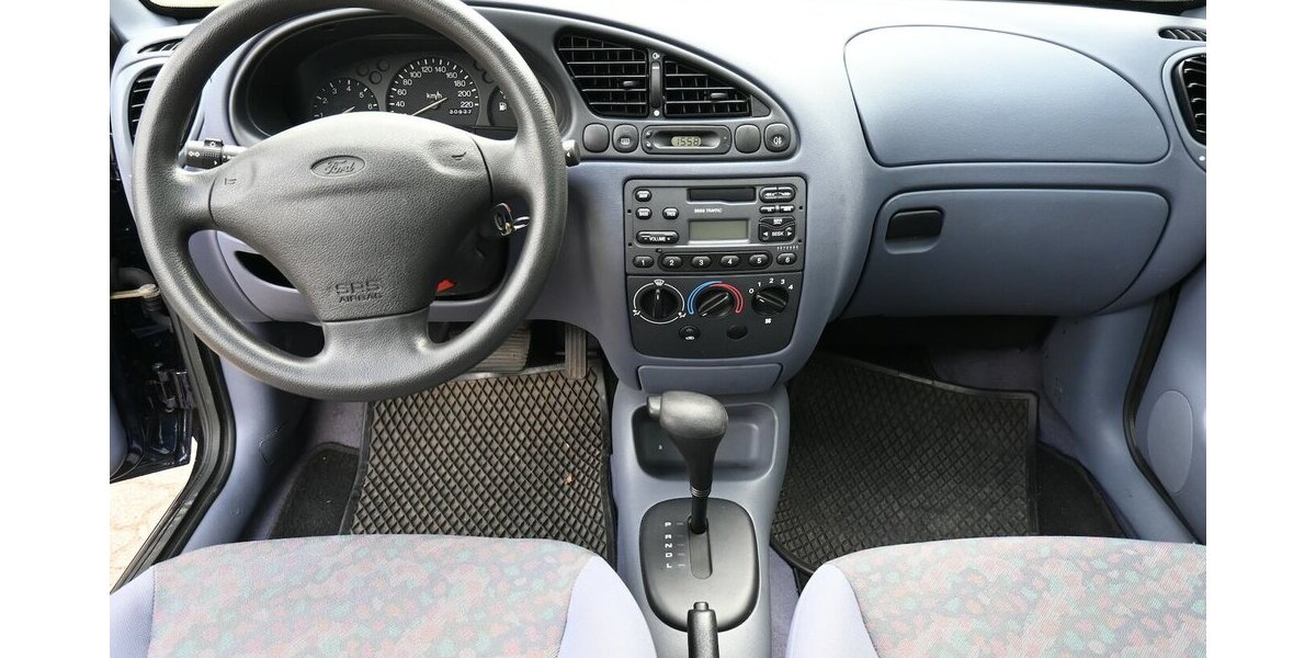 Ford Fiesta 1.3 Automatik SDach Serviceheft 1.Hand 30.000 km 4.850 &euro; Seevetal - Hittfeld 21218