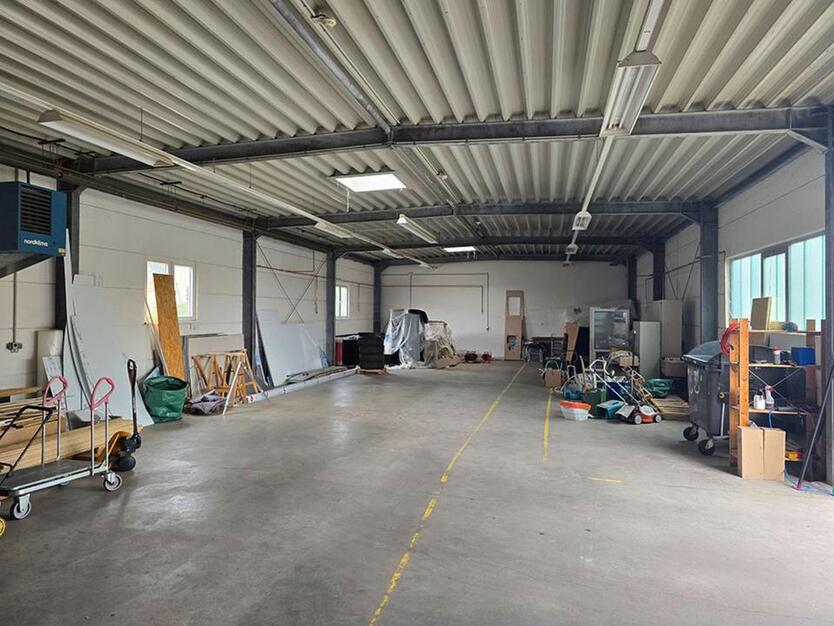 Lager, Büro, Gewerbeeinheit, Atelier, Laden, Werkstatt zimmer