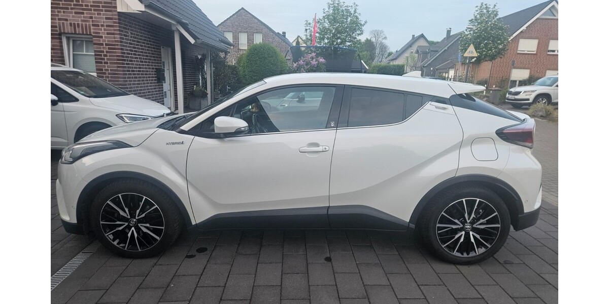 Toyota CHR 86.500 km 18.400 &euro; Herten 45699