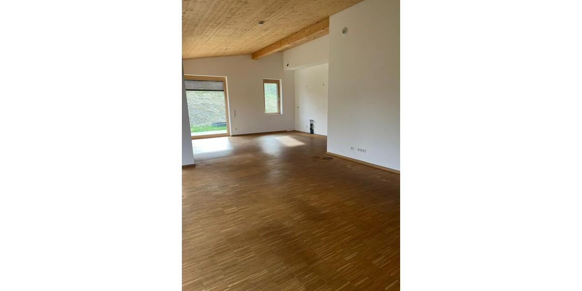 Bungalow Chemnitz Klaffenbach - 5 Zimmer, 150 m&sup2;, 2.050&euro; | Angebot:26461270