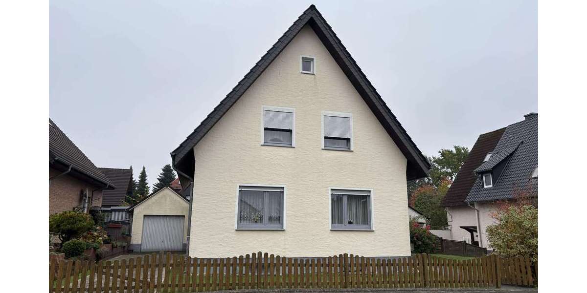 Einfamilienhaus Enger - 6 Zimmer, 144 m&sup2;, 239.000&euro; | Angebot:25196172