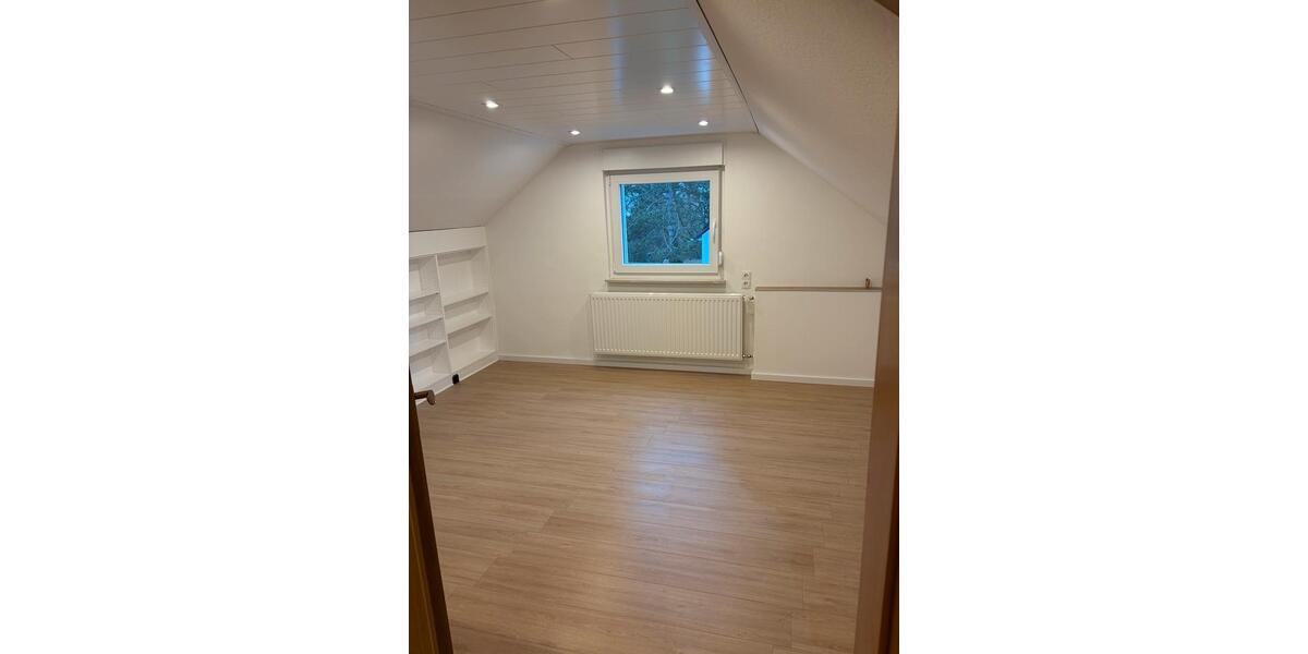 Etagenwohnung Neunkirchen - 5 Zimmer, 125 m&sup2;, 1.000&euro; | Angebot:24973727