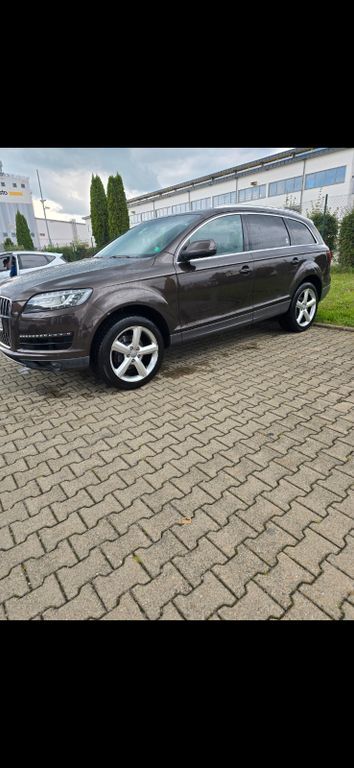 Audi Q7 293.000 km 11.900 € Bad dürrheim 78073