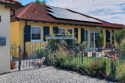 Haus - Bungalow, barrierefrei mit Traumgarten