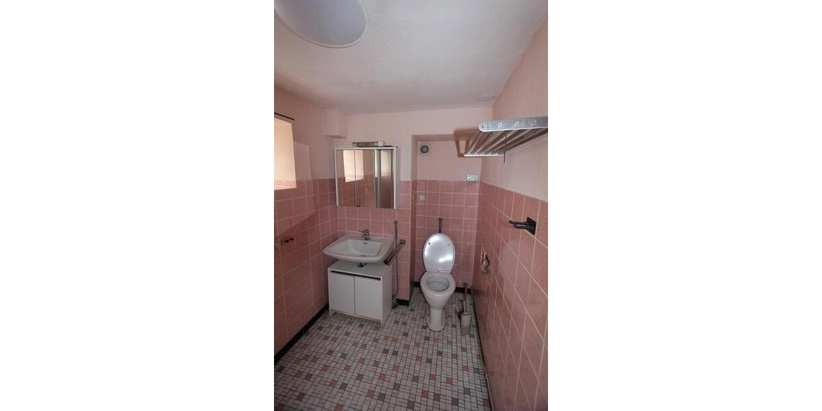 Einfamilienhaus Mehren - 7 Zimmer, 223 m&sup2;, 190.000&euro; | Angebot:26837980