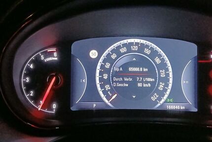 Opel Insignia 128.000 km 8.150 &euro; Meerane 08393