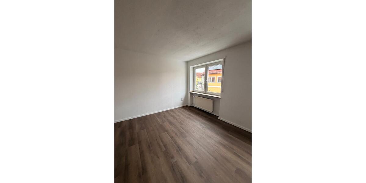Etagenwohnung Bruck in der Oberpfalz - 3 Zimmer, 84 m&sup2;, 718&euro; | Angebot:26293172