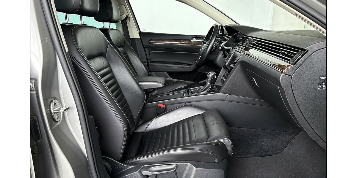 VW Passat 2.0 TSI Highline ACC VirtualCockpit Ass. 134.600 km 16.499 &euro; Stade 21682