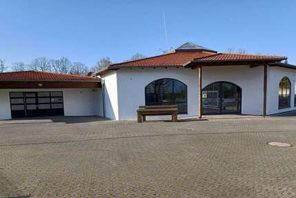 Einzelhandel in Baunatal 4.200 € 306 m²
