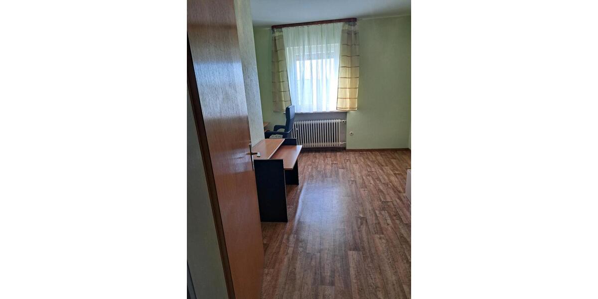 Bungalow Münchberg - 6 Zimmer, 173 m&sup2;, 175.800&euro; | Angebot:26413252