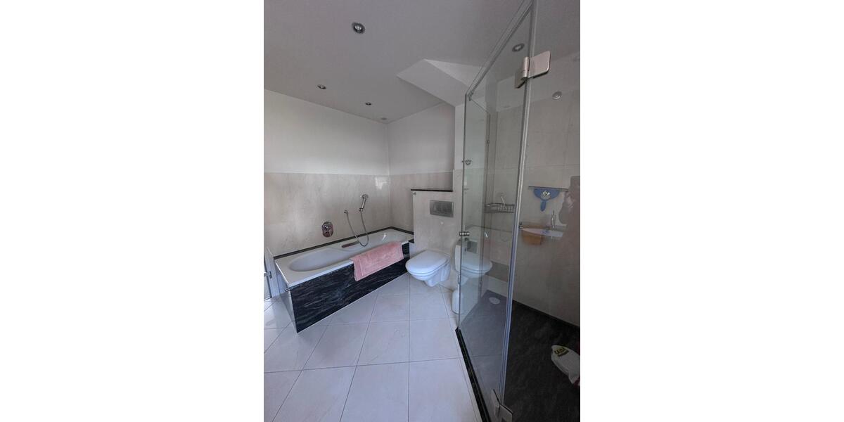 Villa Bad Driburg - 12 Zimmer, 430 m&sup2;, 698.000&euro; | Angebot:22989078