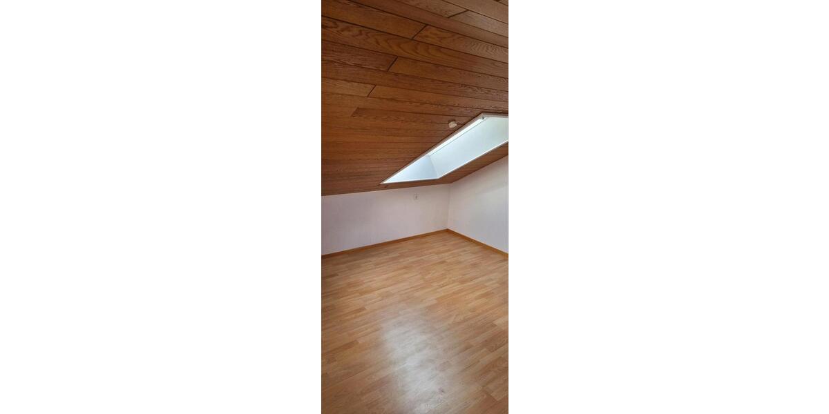 Dachgeschoßwohnung Lauffen am Neckar - 3 Zimmer, 55 m&sup2;, 800&euro; | Angebot:25751048