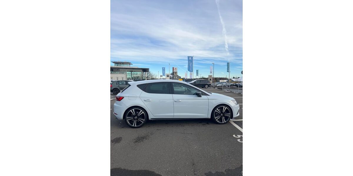 Seat Leon 58.000 km 22.500 &euro; Hückeswagen 42499