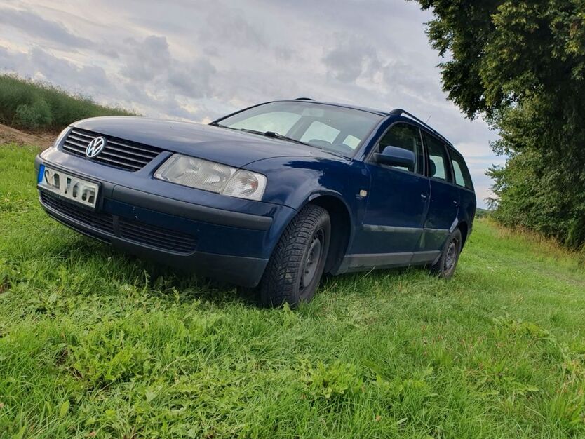 VW Passat Variant 98.000 km 3.125 € Kühbach 86556
