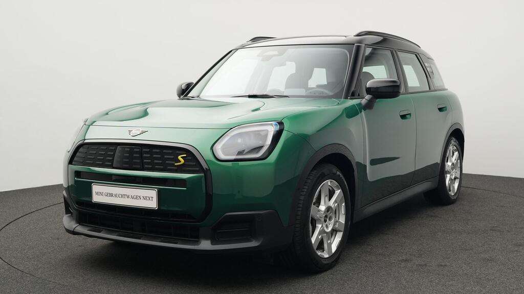 Mini Countryman SE All4 9.659 km 37.729 &euro; München 80788